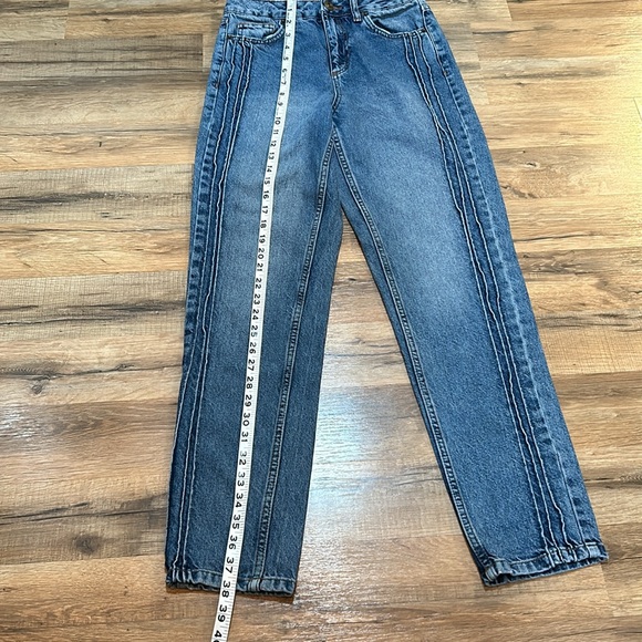 BDG WOMENS HIGH RISE PINTUCK MOM JEANS BLUE SIZE W25 L32 - Picture 5 of 10